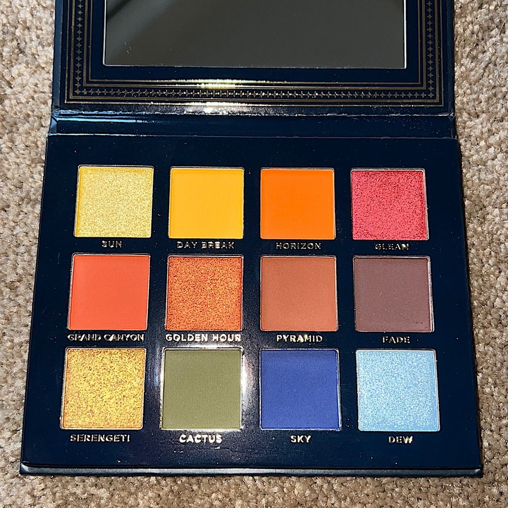 Ace Beaute Vintage Dawn Palette